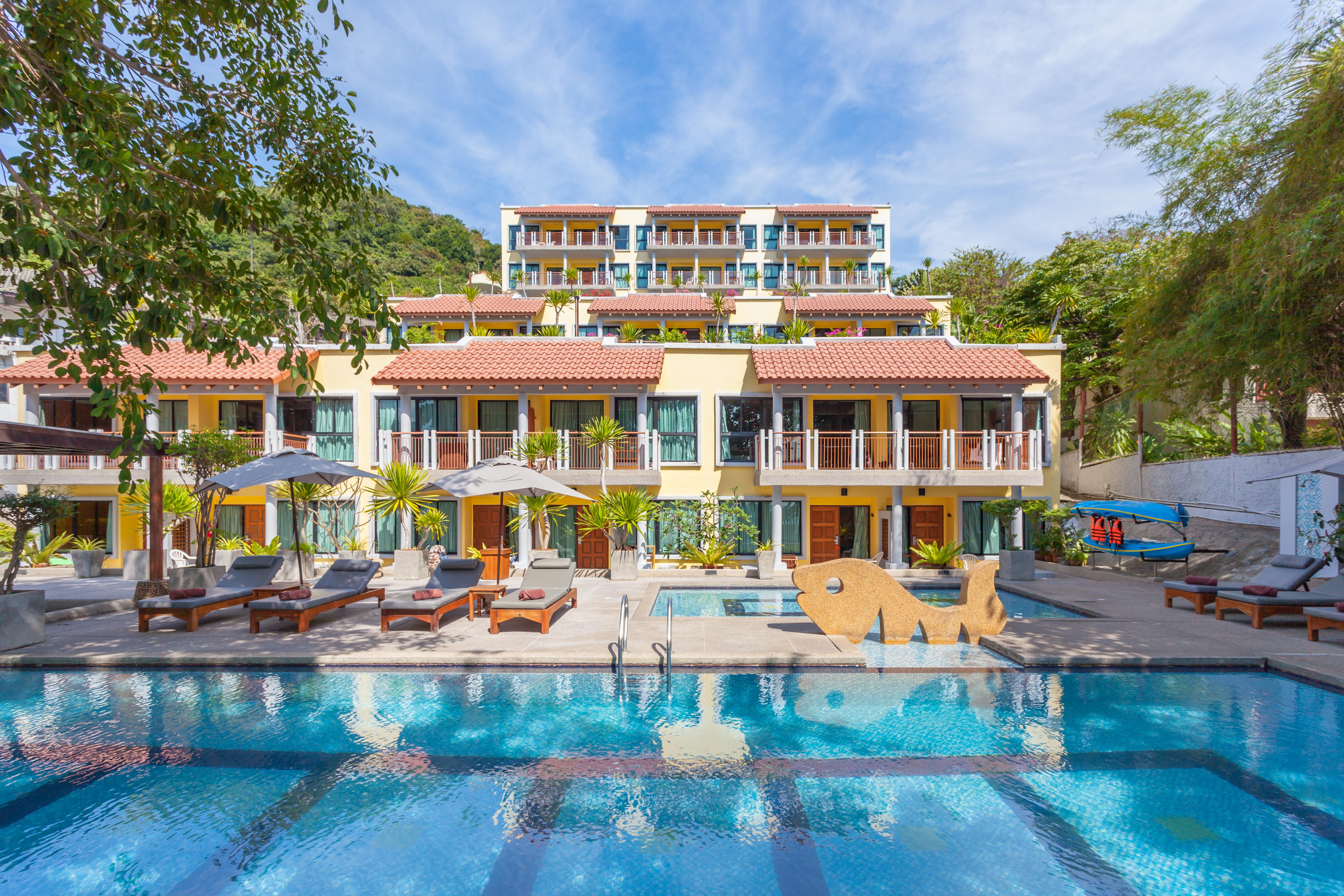 โรงแรม บายเดอะซี Cape Panwa